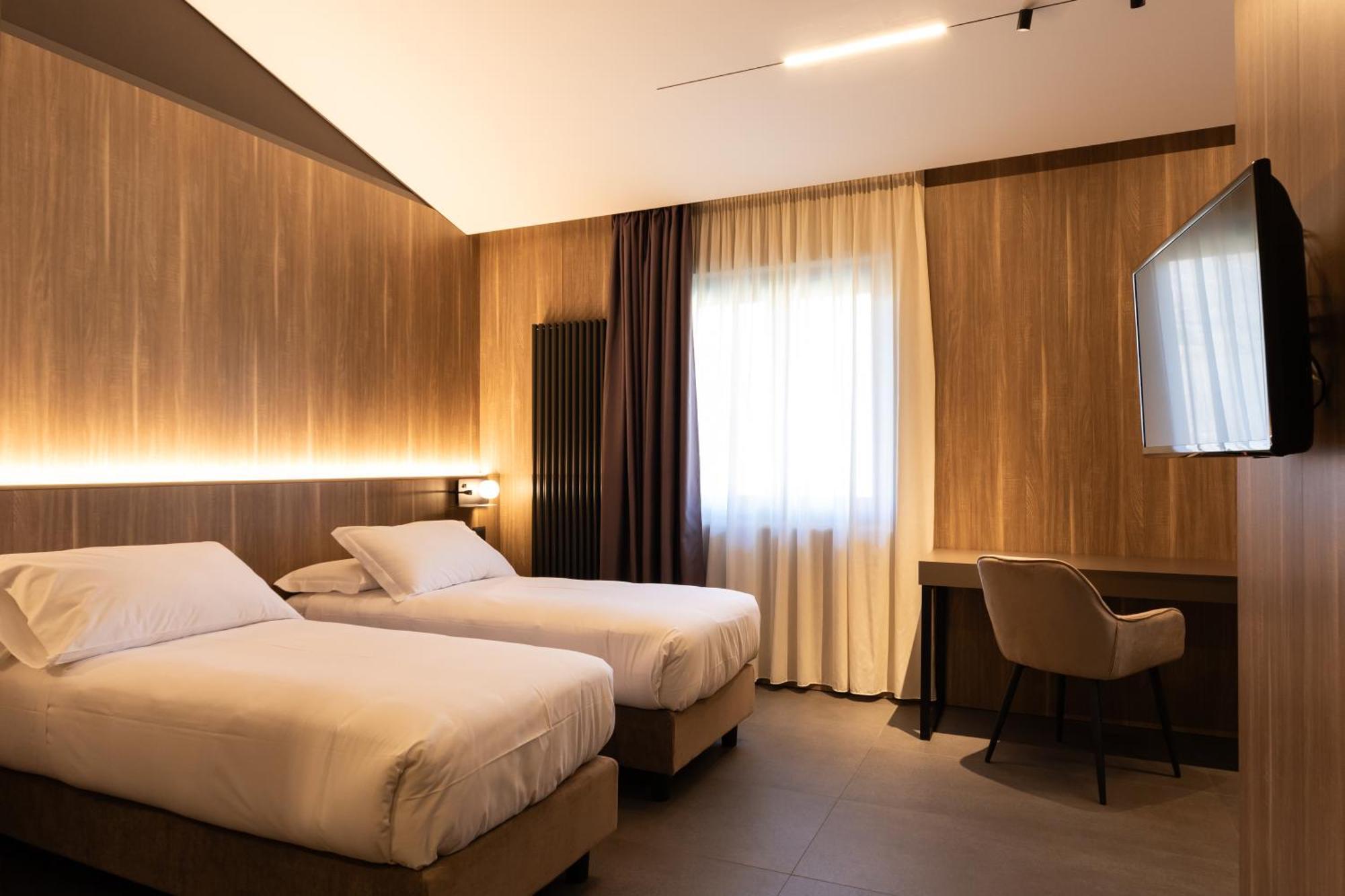 Sport Village Hotel & Spa กัสเตลดิซังโกร ภายนอก รูปภาพ